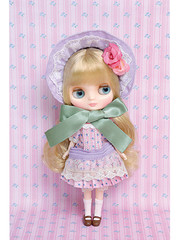 takara tomy blythe doll