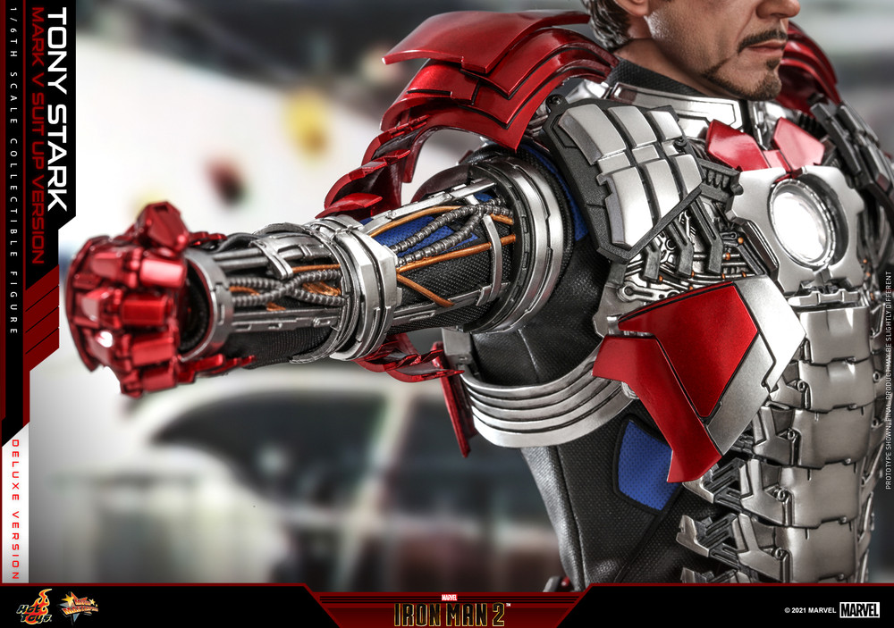 Hot Toys Tony Stark Iron Man MARK V 