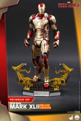 Hot Toys QS008 Iron Man 3 1/4th scale Mark XLII Deluxe Version Re-Issue