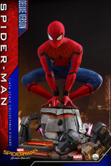 Hot Toys QS015 Spider-Man Homecoming 1/4 scale Spider-Man Collectible Figure (Deluxe Version) 