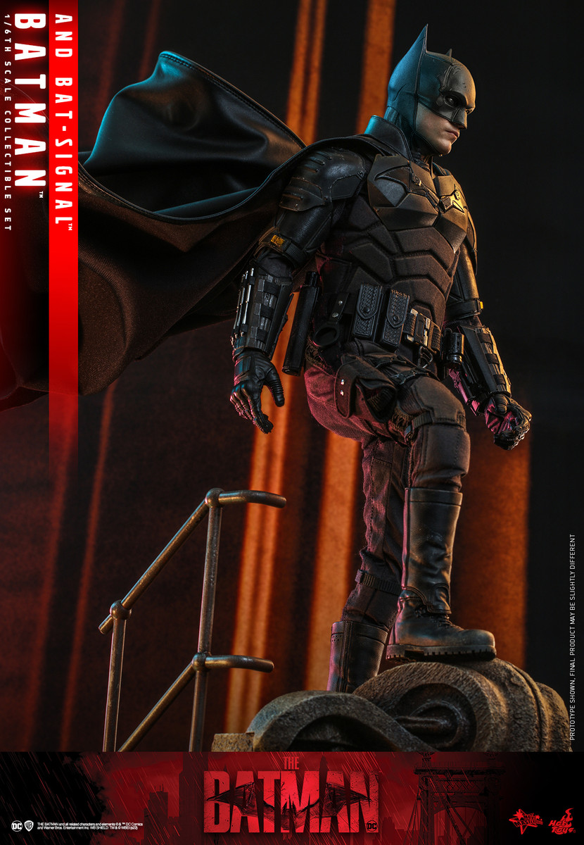 Hot Toys The Batman and Bat-Signal MMS641