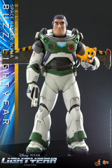 Hot Toys Lightyear MMS635 1/6th scale Space Ranger Alpha Buzz Lightyear Collectible Figure (Deluxe Version)