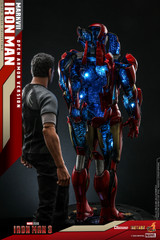 Hot Toys DS004D51 1/6th scale Iron Man Mark VII (Open Armor Version) 