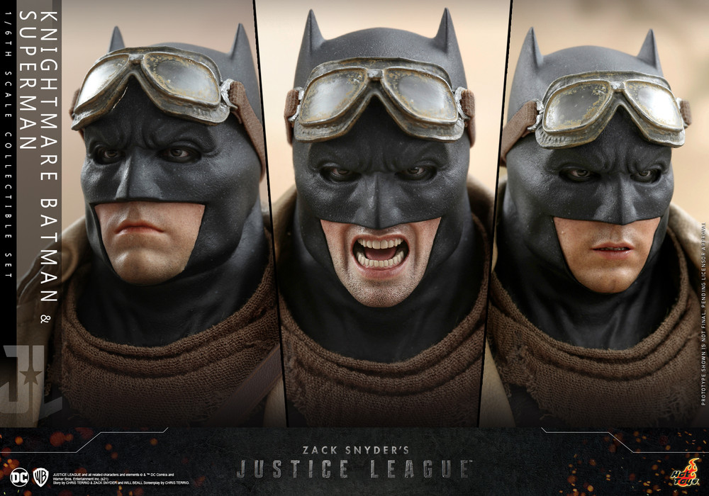 Hot Toys TMS038 Knightmare Batman and Superman