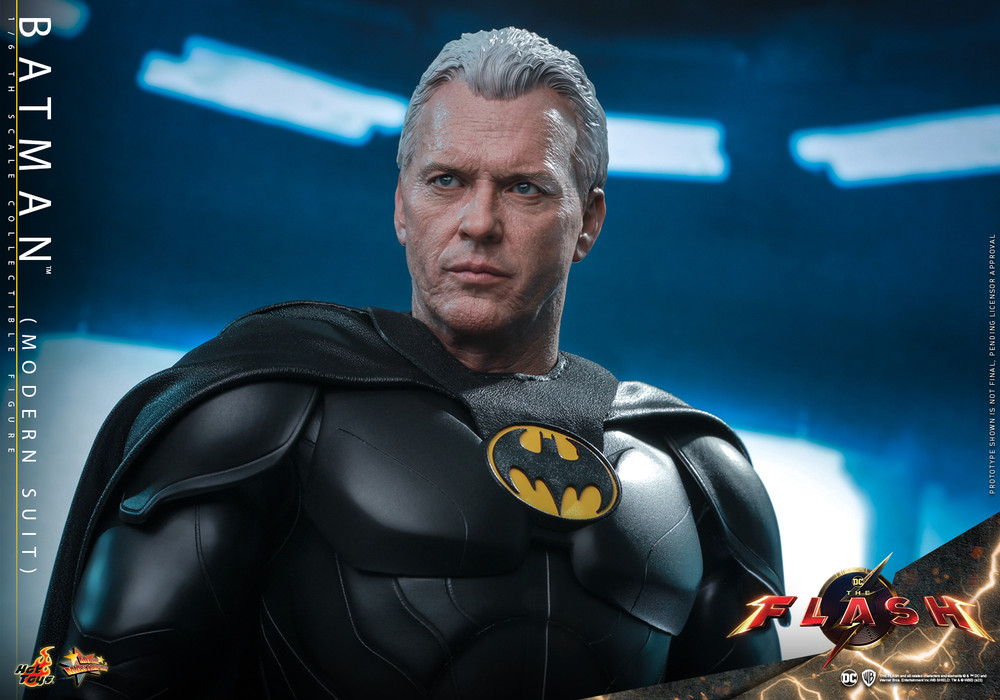 Hot Toys The Flash Batman Modern Suit Michael Keaton MMS712