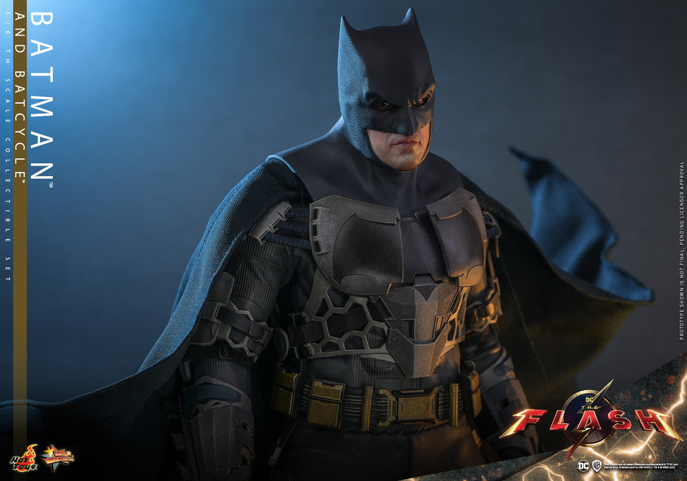 Hot Toys 1/6th scale Batman and Batcycle set The Flash MMS705