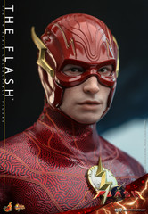 Hot Toys MMS713 The Flash 1/6 Scale Collectible Figure 