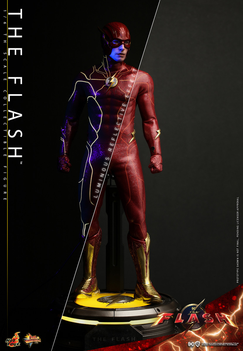 Hot Toys The Flash MMS713 1/6 Scale Collectible Figure