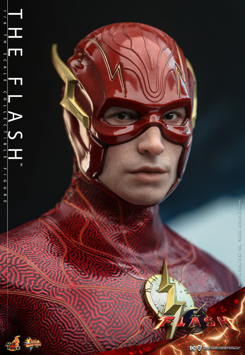 Hot Toys The Flash Special Edition with life size The Flash