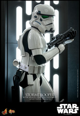 Hot Toys MMS736 1/6 Stormtrooper with Death Star Environment Collectible Set 