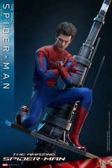 Hot Toys MMS772 The Amazing Spider-Man (Deluxe Version) 1/6th scale Collectible Figure