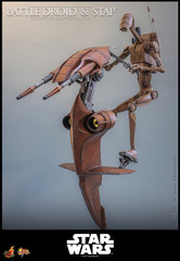 Close-up of the articulated 1/6 scale Battle Droid showing realistic rust and weathering by Hot Toys.