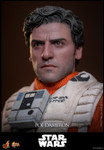 The detailed head sculpt features an authentic likeness of actor Oscar Isaac complete with separate rolling eyeballs.