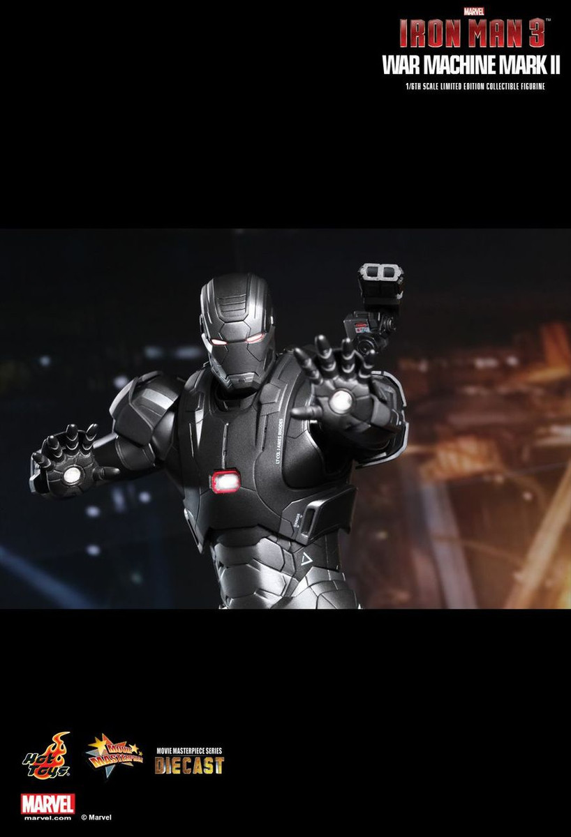 Hot Toys – MMS198D03 – Iron Man 3: 1/6th scale War Machine Mark II