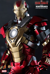 Hot Toys – MMS212 – Iron Man 3: 1/6th scale Heartbreaker (Mark XVII) Limited > Edition Collectible Figurine 