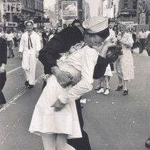 Times Square Kiss Greeting Card - Life