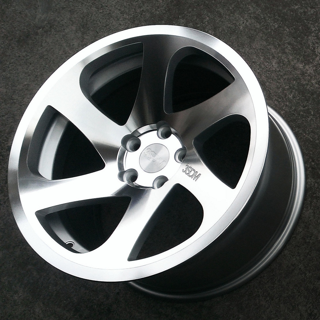 タイヤ・ホイール 3SDM 0.06 18x8.5 3SDM 0.06/204 5x100 et35 CB73.1 Silver Cut - Dare