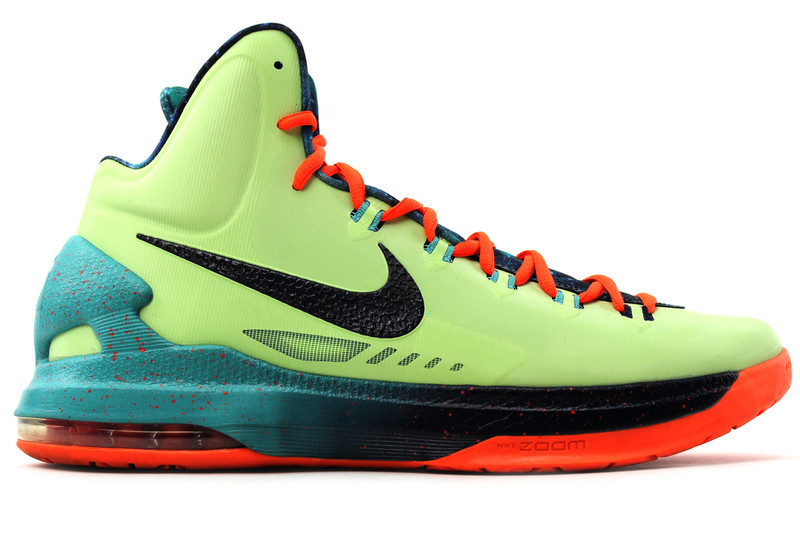 KD V 5 AS AREA 72 (PRE-OWNED) (SIZE 13 