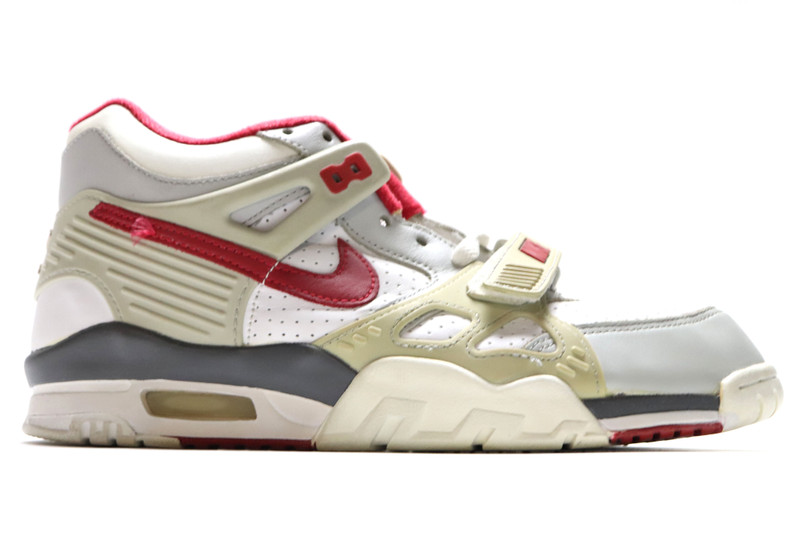 AIR TRAINER III (3) B 2002 - IndexPDX