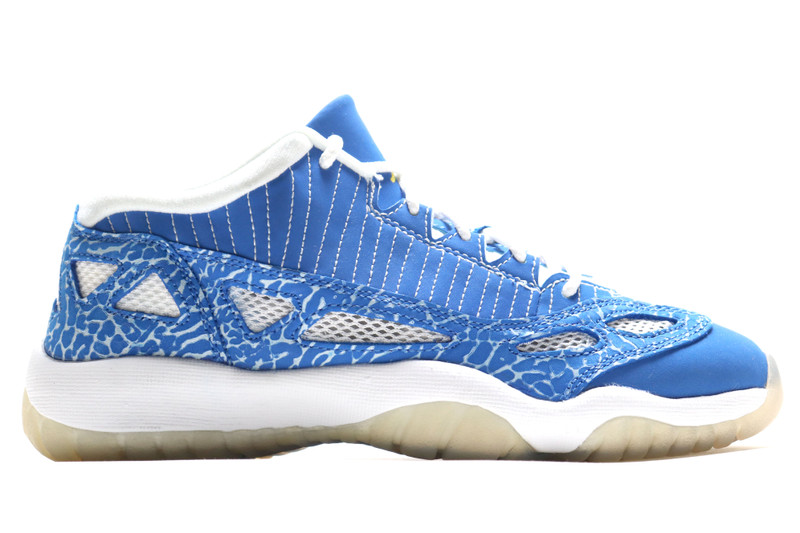 Blue retro 11 on sale jordans