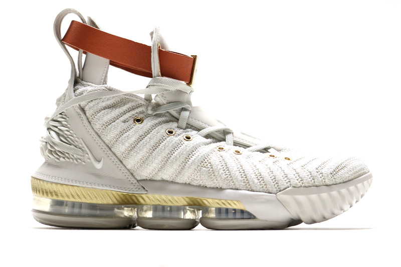 Lebron 16 hot sale gold