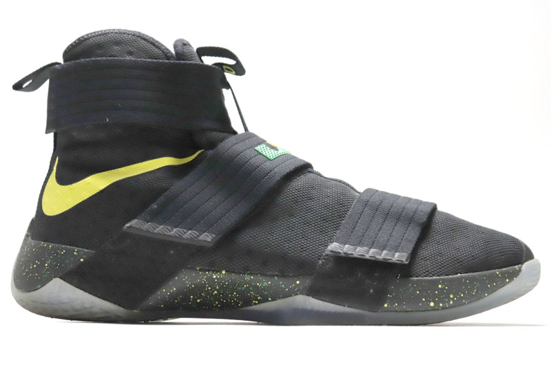 Black and yellow lebron best sale soldier 10