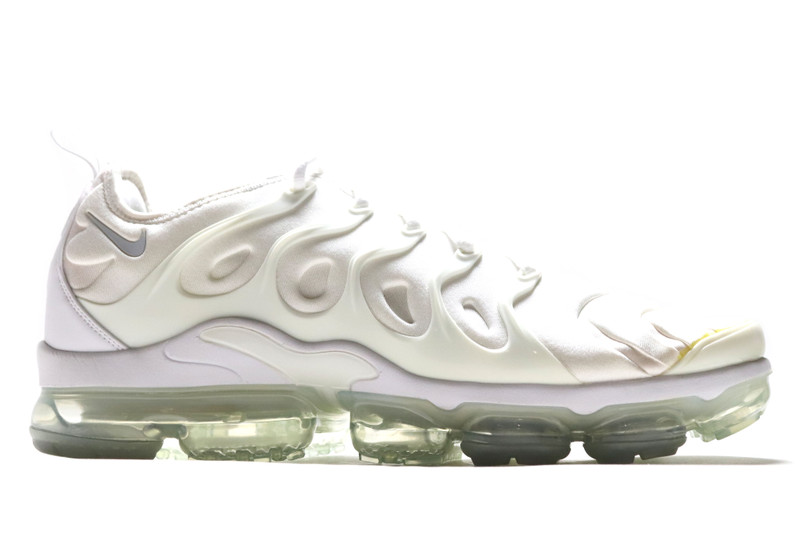 Fashion triple white vapormax plus