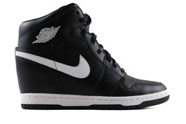 AIR JORDAN 1 RETRO HI SKY HI BLACK WHITE SAMPLE