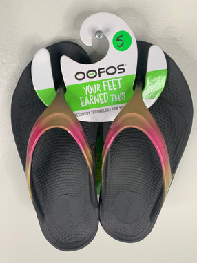 Women's OOfos OOlala in Luxe Rose Gold 