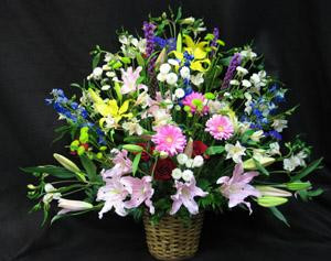 A large basket for that special tribute, when you need something truly magnificent. flower selection will vary depending upon the season.