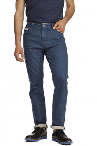 Relaxed slim fit jeans