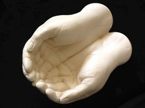 Statue - Offering Hands - Medium
