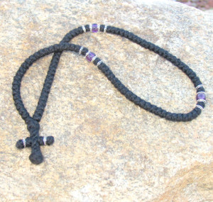 100-knot Greek with Accents - 3 ply with Purple Beads