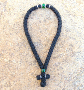 50-knot Greek with Accents - 3 ply with Green Bead