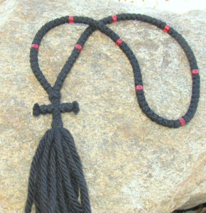 100-Knot Russian Prayer Rope - 4 ply with Red Beads
