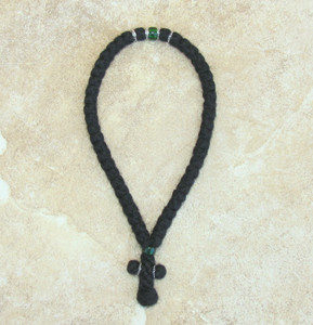 50-knot Greek with Accents - 4 ply with Green Beads