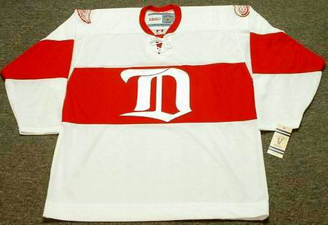 red wings throwback jersey