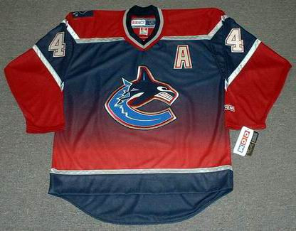 vancouver canucks red jersey