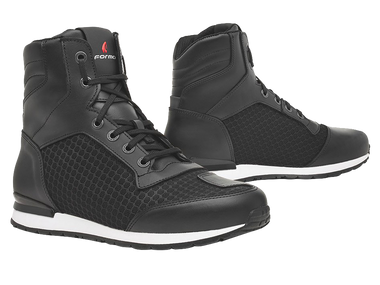 Forma motorcycle riding sneakers on sale. One Flow Sneakers are built for comfort and agilty. MOTO-D is a master retailer for Forma Boots.