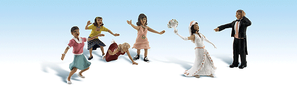 Woodland Scenics 1932 HO Scale 1:87 Wedding Bouquet Toss