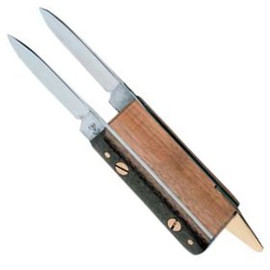 Have the right budding knife when you're working with walnut and pecan trees with this excellent option from Tina Knives.