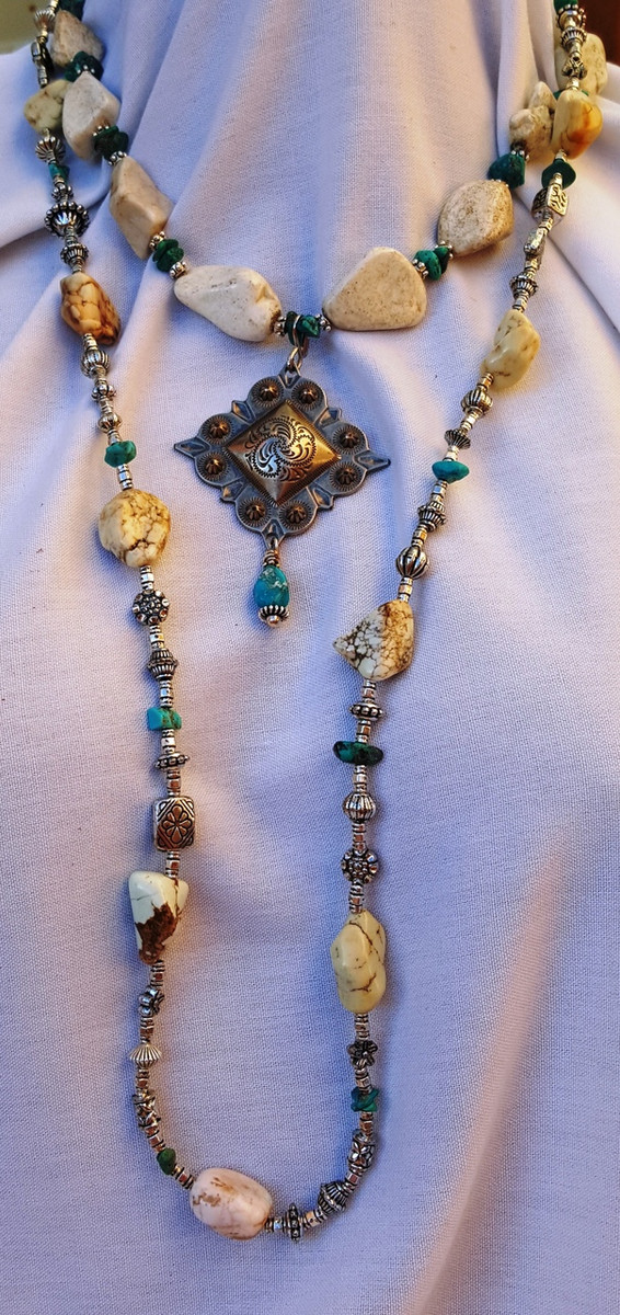 Vintage Chunky Turquoise & Heishi Native American Necklace 20