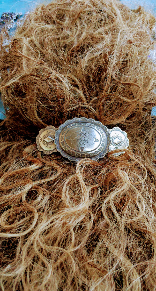 Barrette pince à cheveux argentée cabochon en verre  jolie  robe
