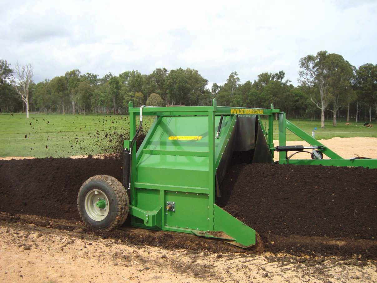 Compost windrow turner 