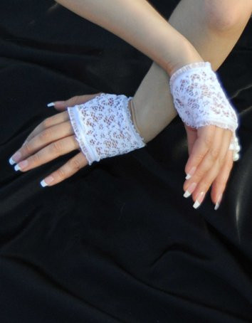 Fearless And Fun Lingerie White Lace Fingerless Gloves