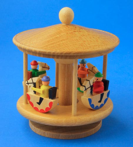 mini wooden figurines