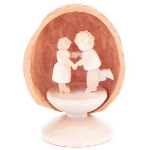Miniature Dancing Couple in Nutshell German Hand Carved Wooden Figurine  199x431s