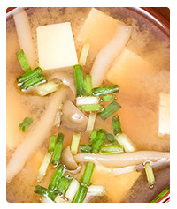 Miso Soup with Buna Shimeji Mushrooms