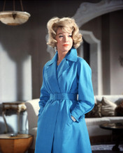 SHIRLEY MACLAINE IN BLUE COAT BLONDE HAIR PRINTS AND POSTERS 288582