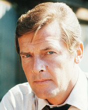ROGER MOORE THE MAN WITH THE GOLDEN GUN RARE CLOSE UP JAMES BOND PRINTS AND POSTERS 288248